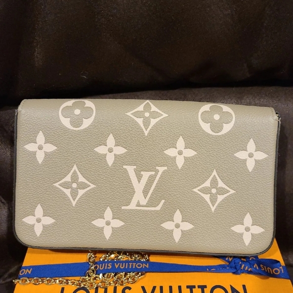 Louis Vuitton Felicie empriente dove - Picture 3 of 8